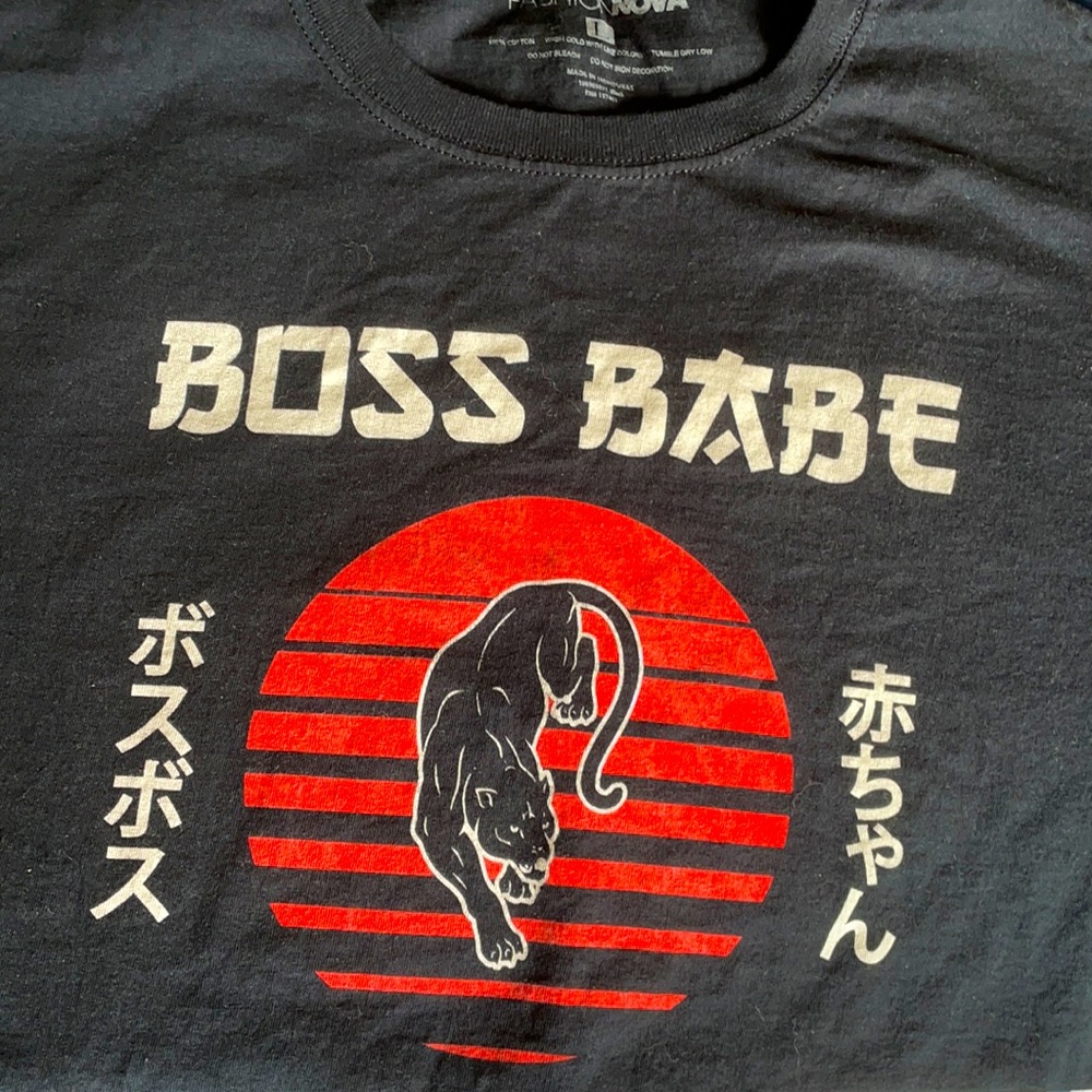 Boss babe fashion nova graphic T-shirt- size large